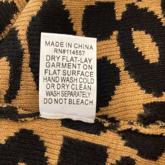 New ~ THML ~ Leopard Print Knit Dress XS HOT - Picture 6 of 7